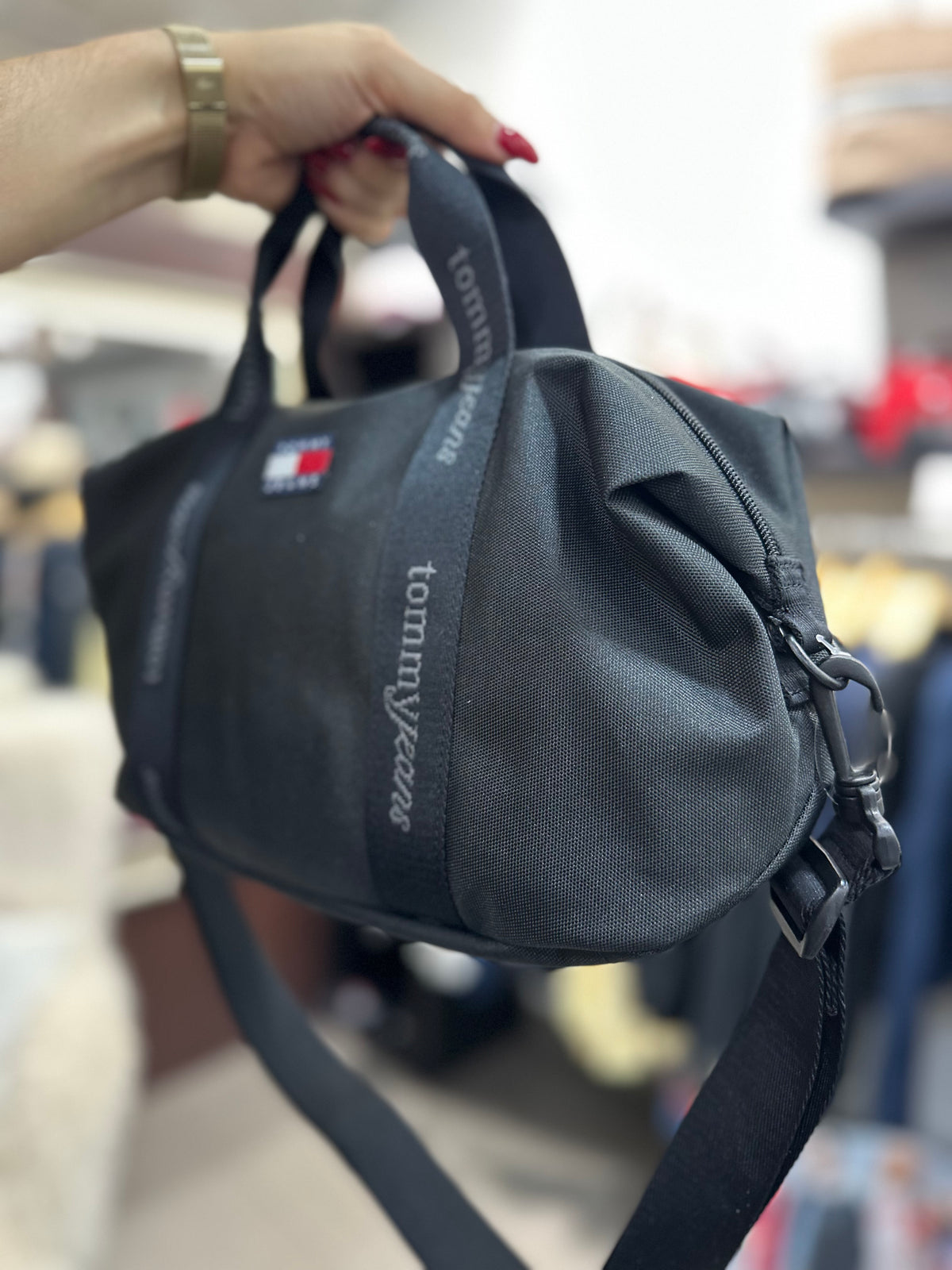 Bolso Tommy negro Nylon bandolera
