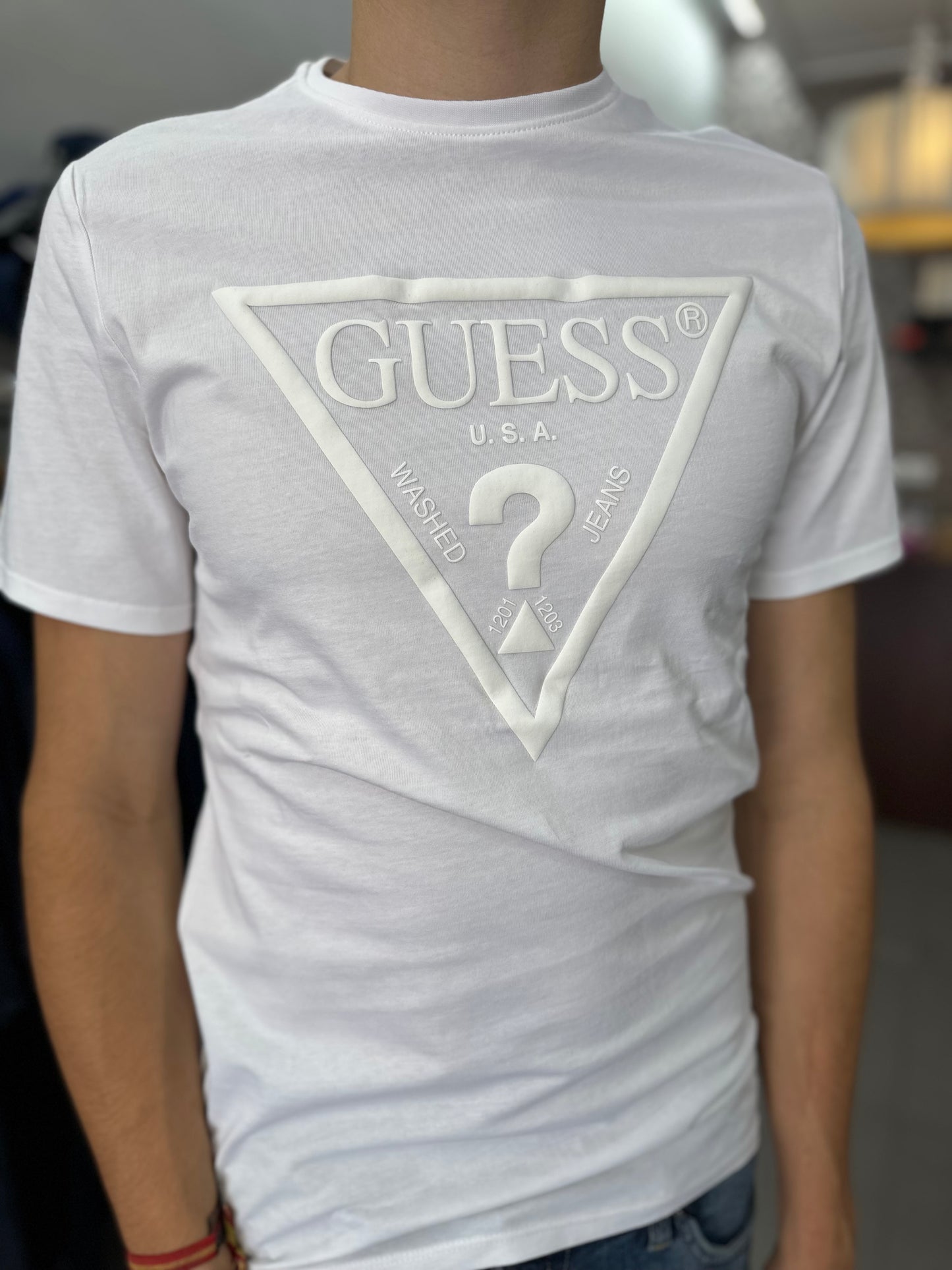 Camiseta Guess blanca