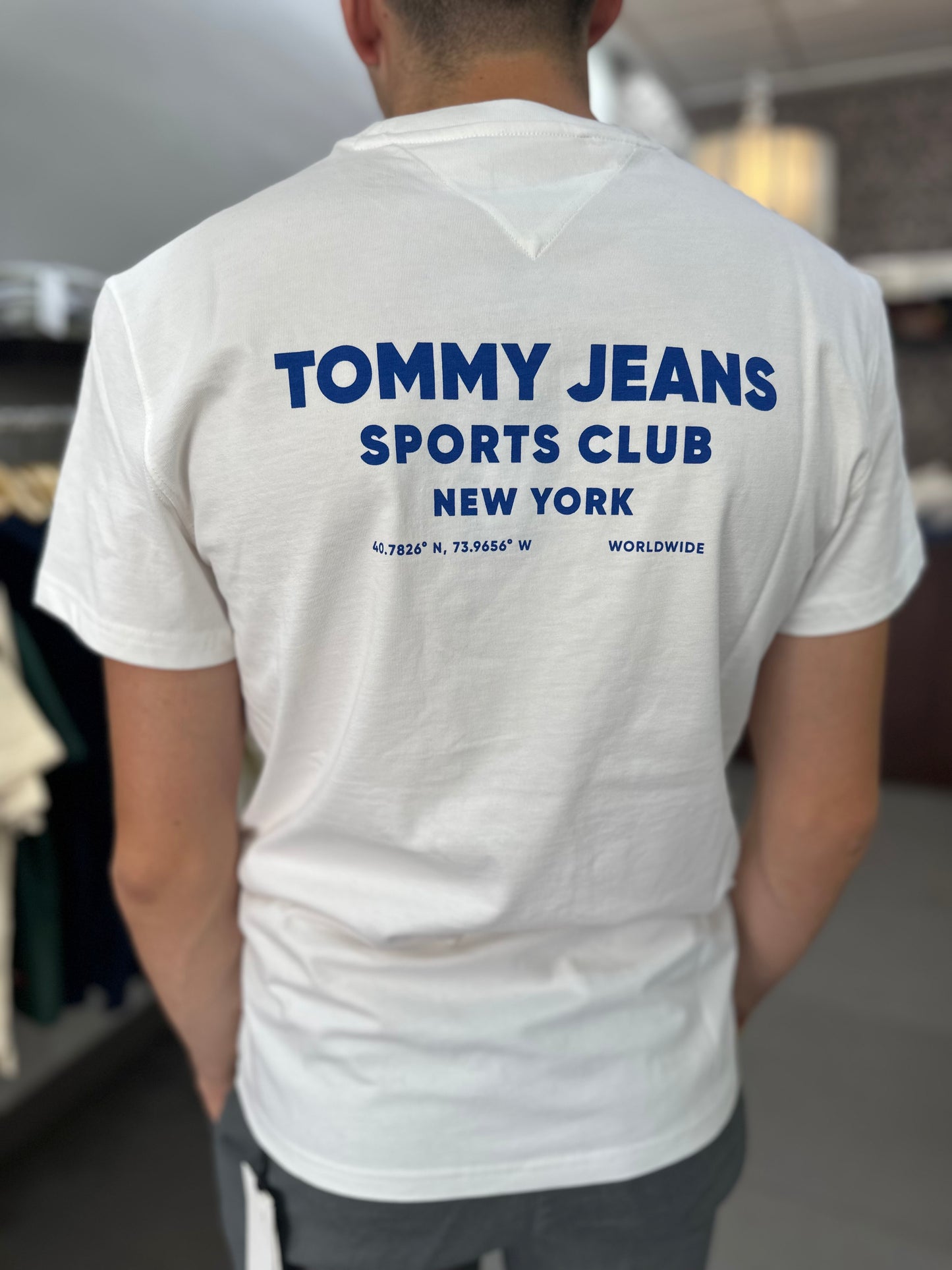 Camiseta Tommy blanca Sports Club