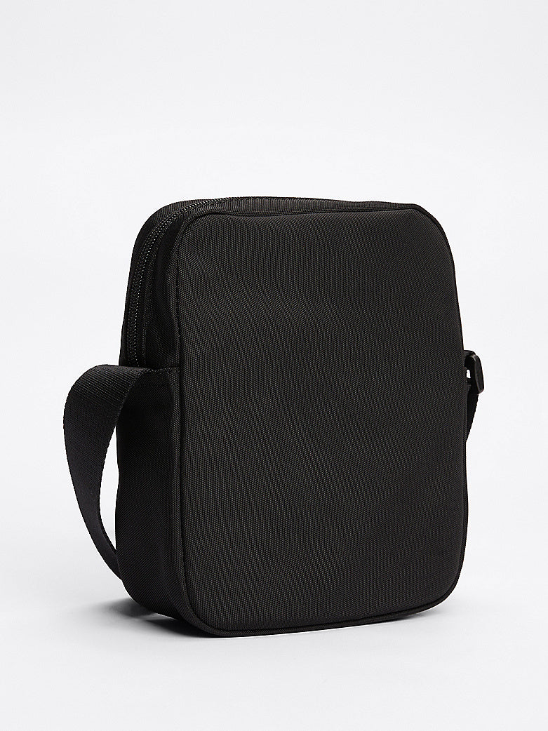 BANDOLERA TOMMY JEANS NEGRA NYLON CON CORREA CON LOGO HOMBRE