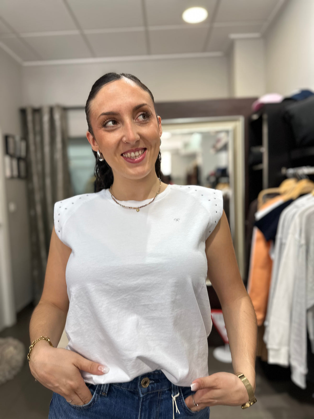 Camiseta silbon tachuelas plata