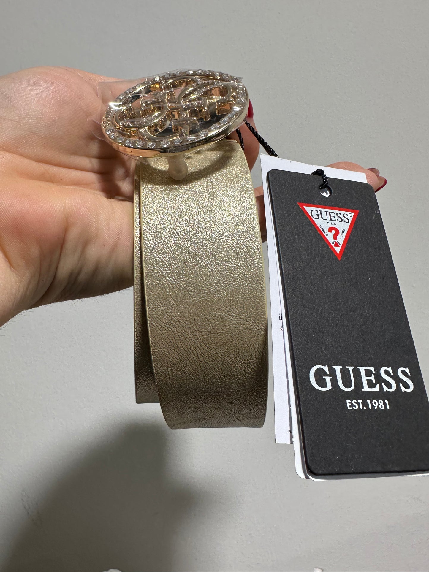 CINTURÓN GUESS DORADO LOGO 4G MUJER