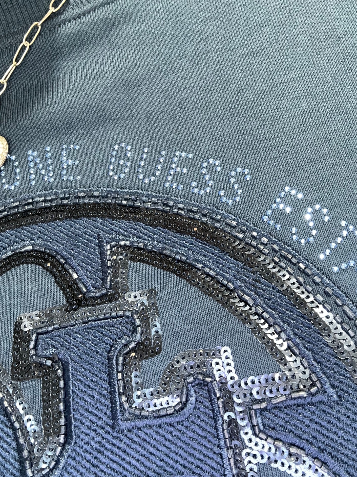 SUDADERA GUESS AZUL LOGO 4G LENTEJUELAS