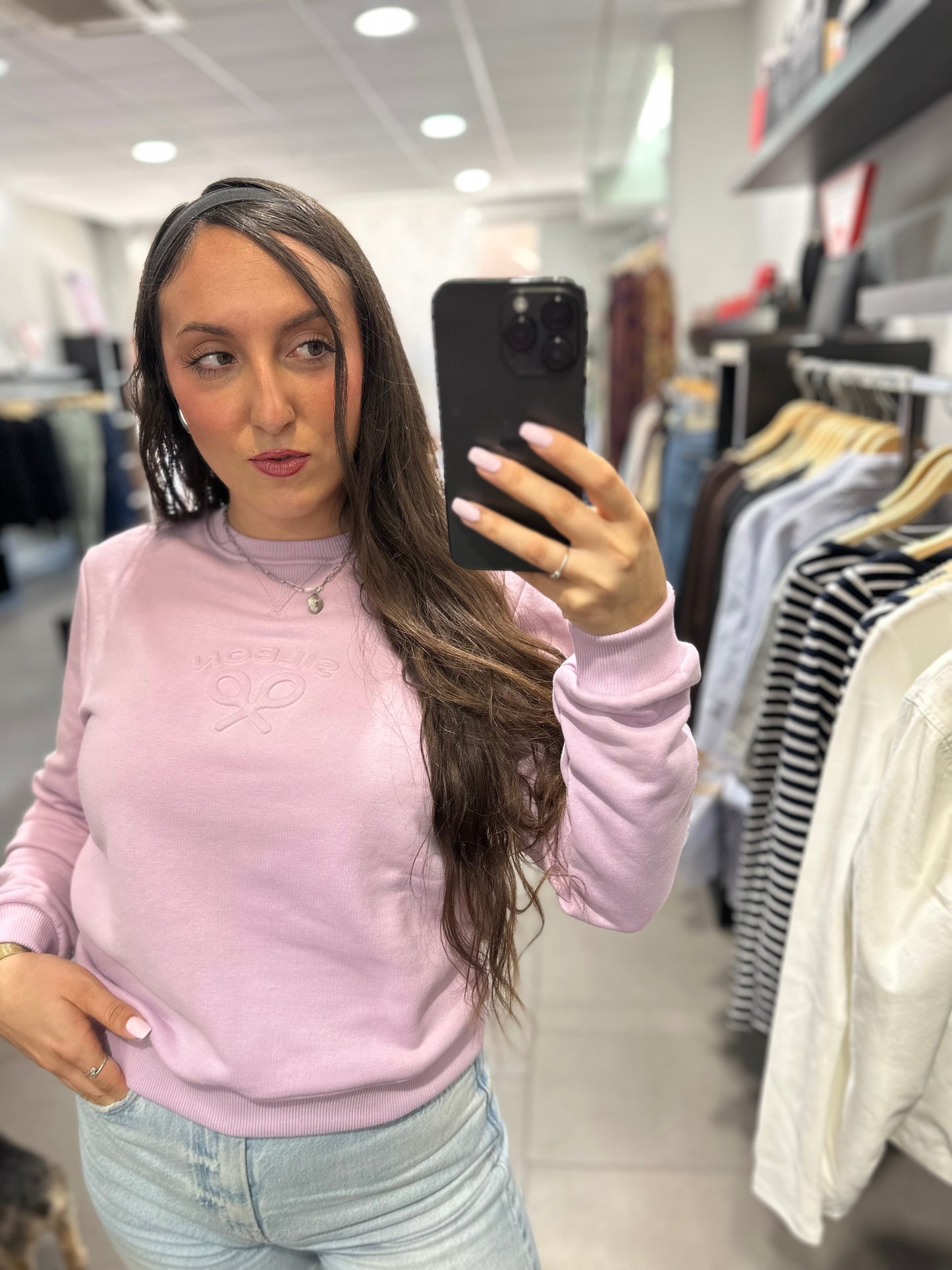SUDADERA SILBON LILA CON LOGO BORDADO