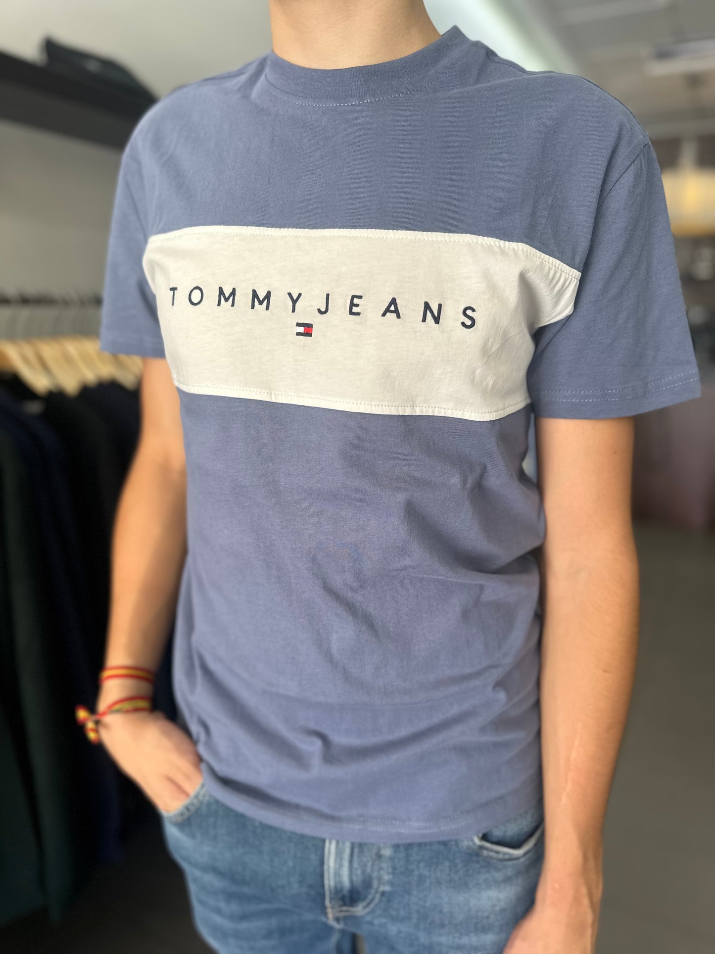 CAMISETA MANGA CORTA TOMMY JEANS AZUL CON LOGO BORDADO