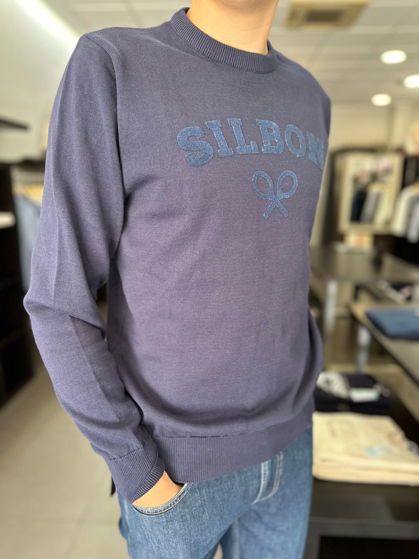 JERSEY SILBON AZUL MARINO CON LOGO