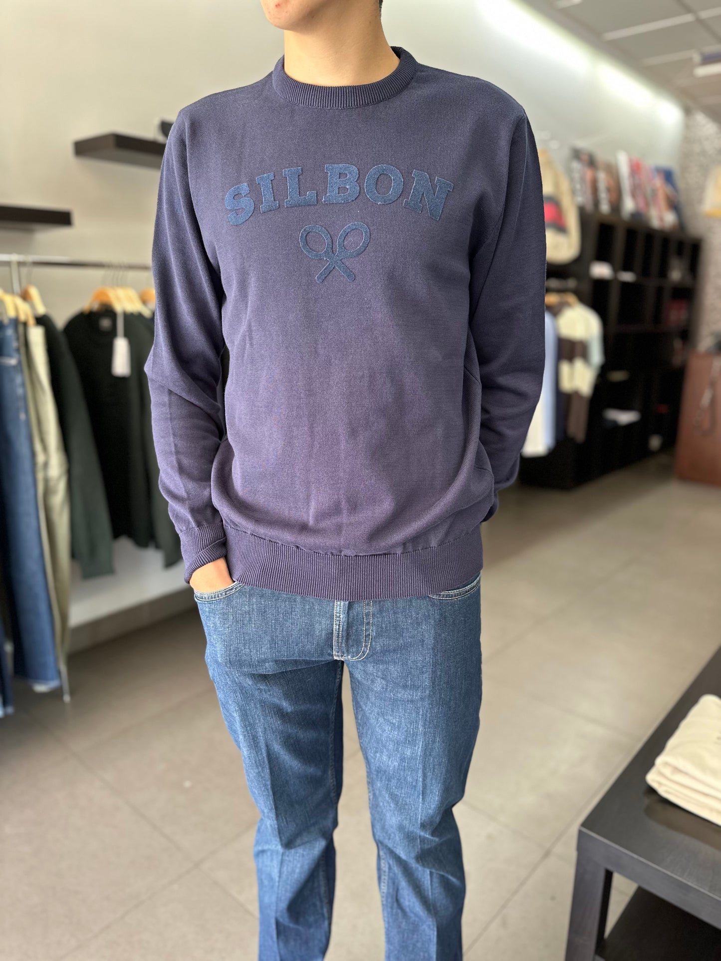 JERSEY SILBON AZUL MARINO CON LOGO