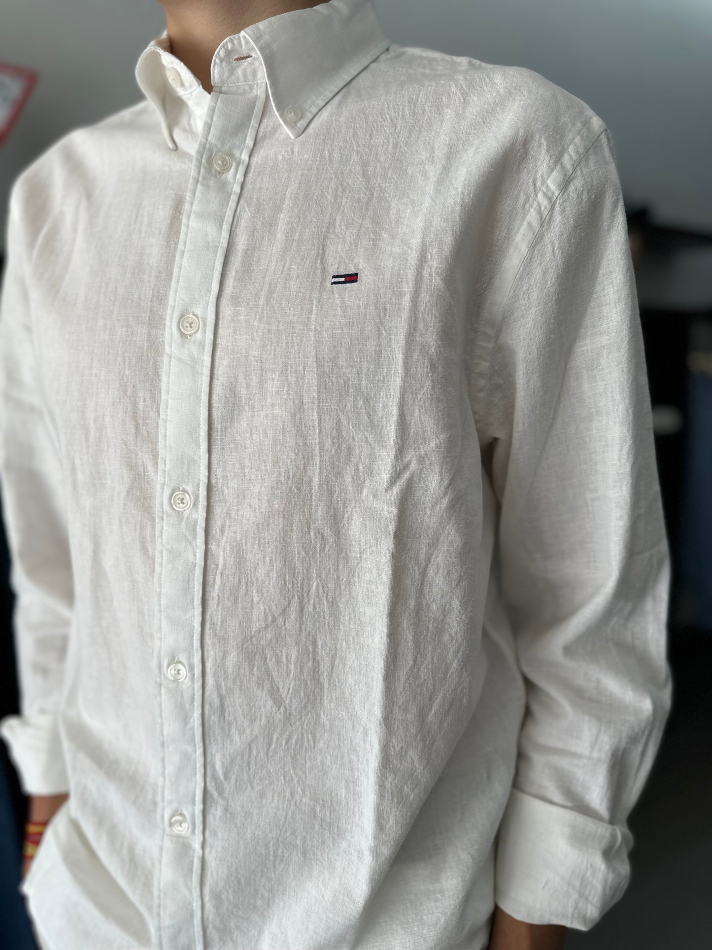 CAMISA TOMMY JEANS LINO BLANCO CON LOGO