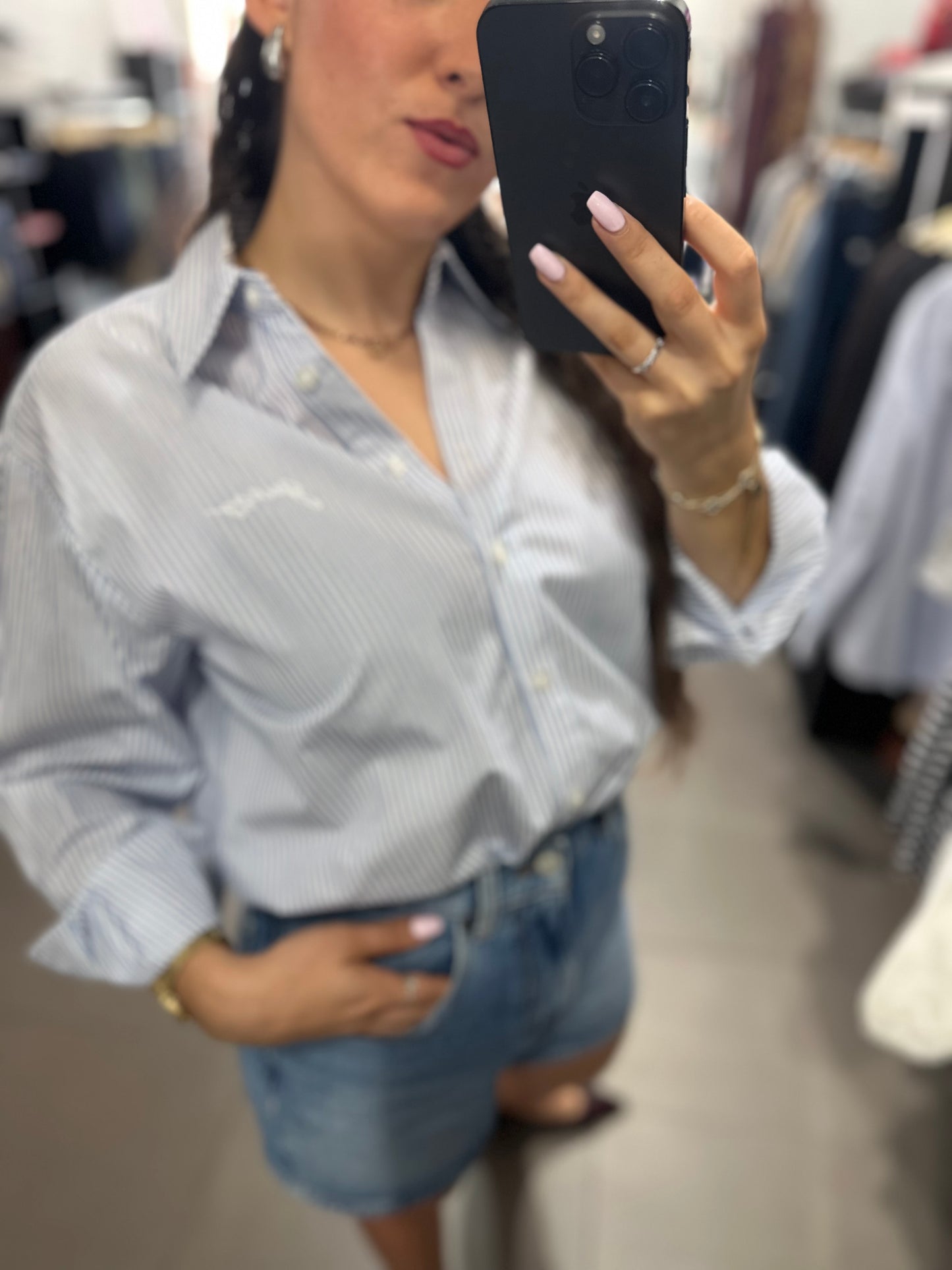 CAMISA GUESS OVERSICE RALLAS AZUL Y BLANCO CON LOGO BORDADO