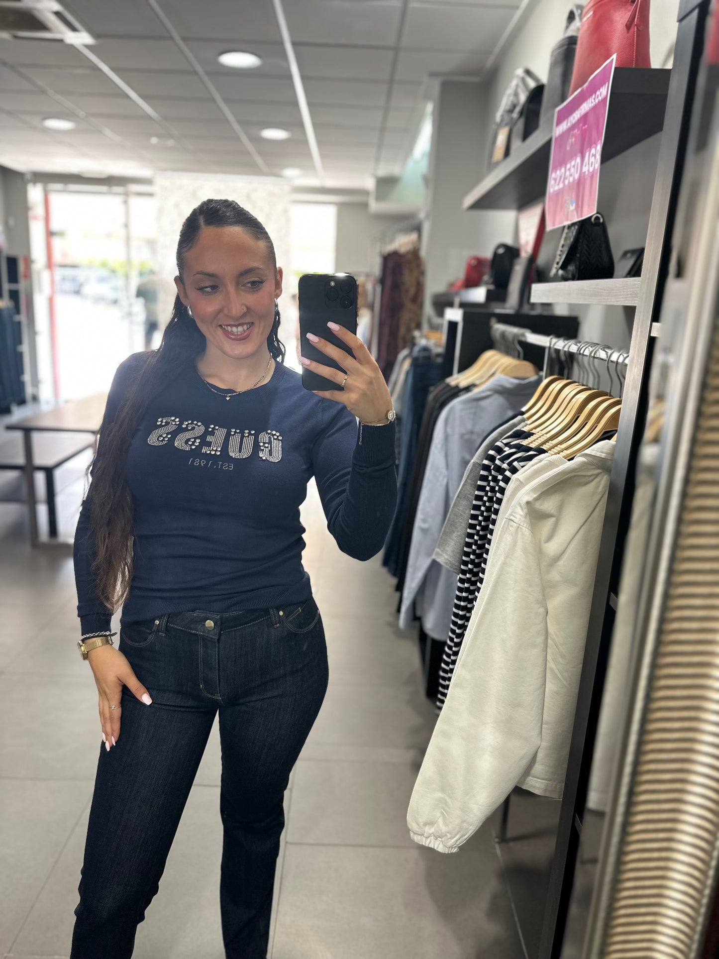 JERSEY GUESS AZUL MARINO CON LOGO BRILLOS GRANDES Y PEQUEÑOS