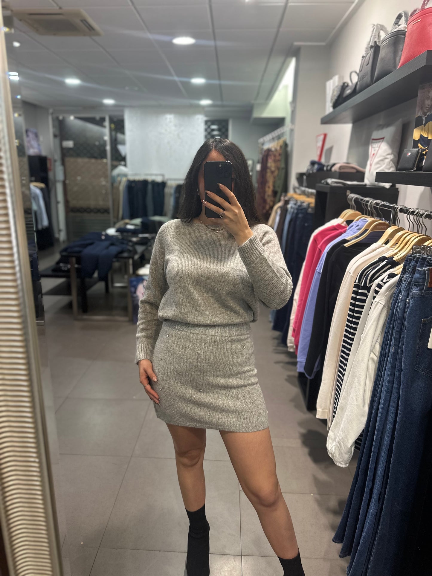 CONJUNTO TIFFOSI PUNTO GRIS FALDA BRILLOS Y JERSEY
