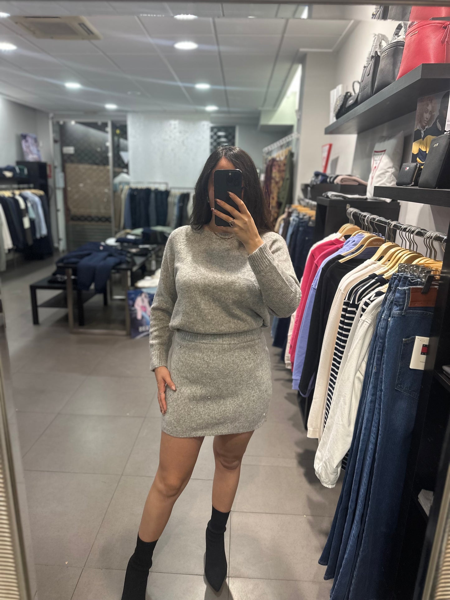 CONJUNTO TIFFOSI PUNTO GRIS FALDA BRILLOS Y JERSEY