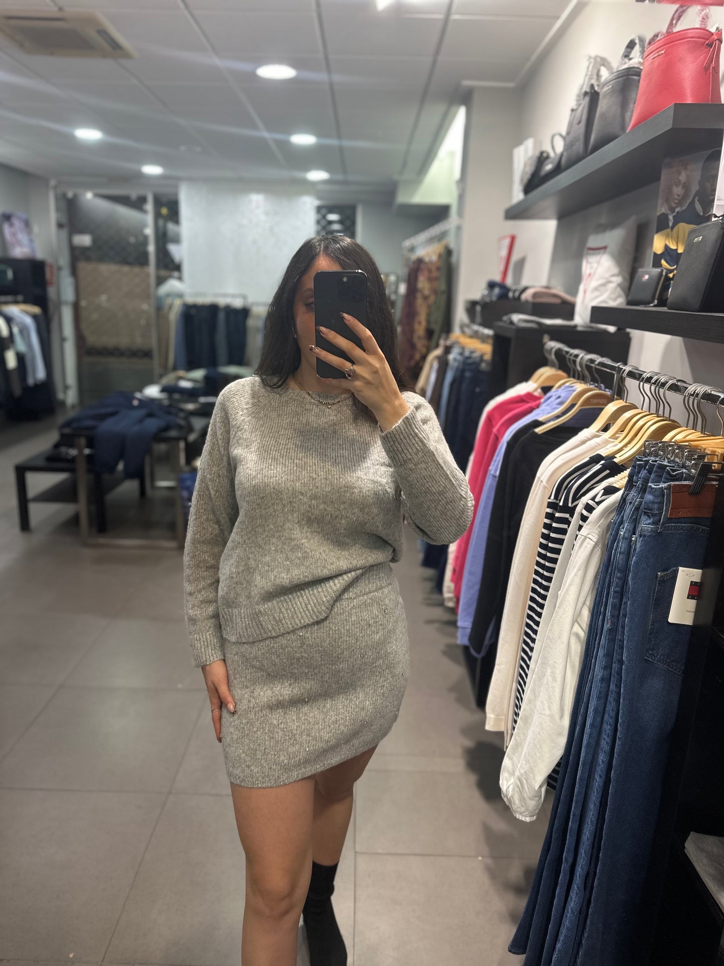 CONJUNTO TIFFOSI PUNTO GRIS FALDA BRILLOS Y JERSEY