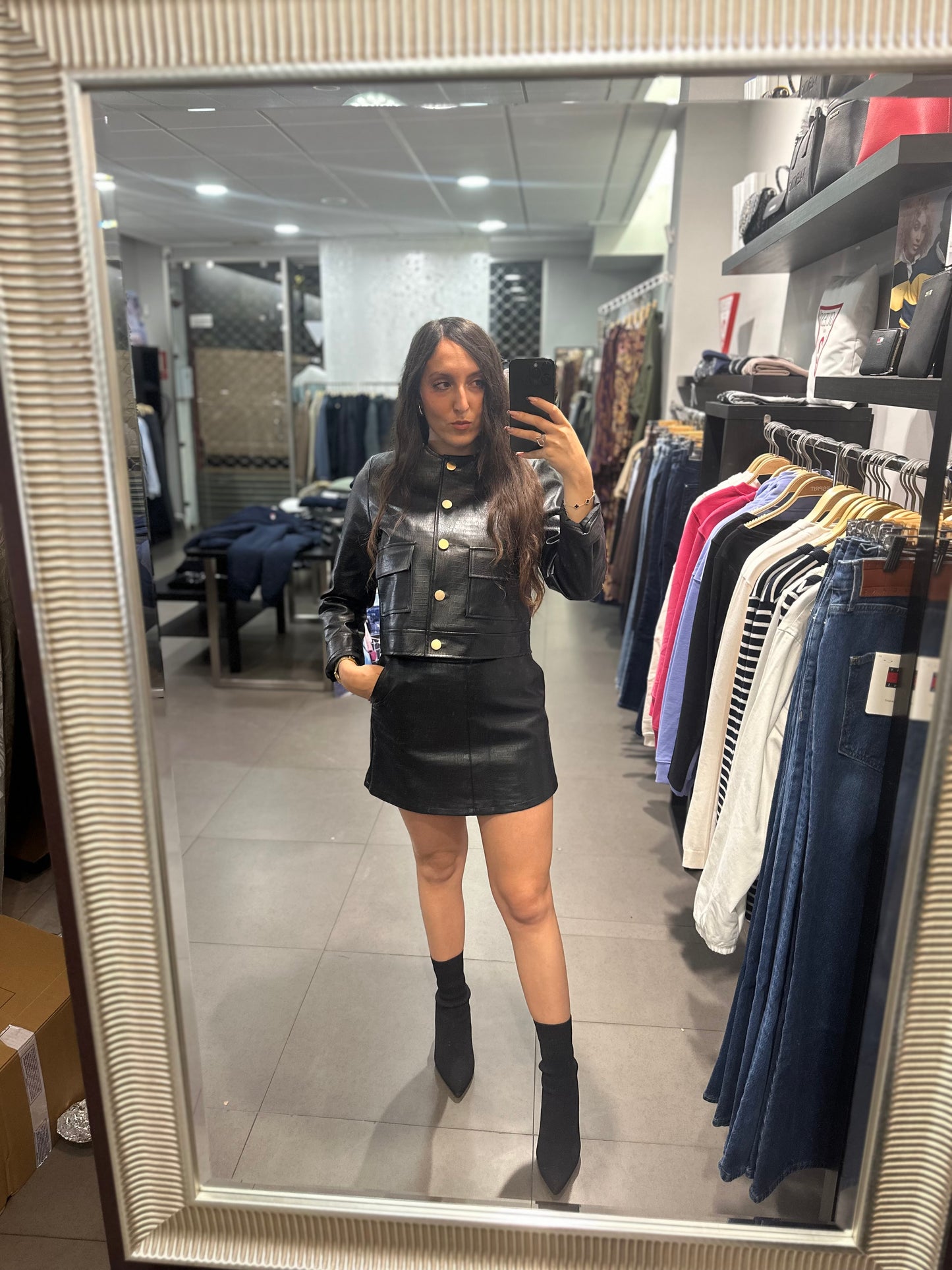 CONJUNTO TIFFOSI FALDA PANTALÓN Y CHAQUETA EFECTO COCODRILO NEGRO