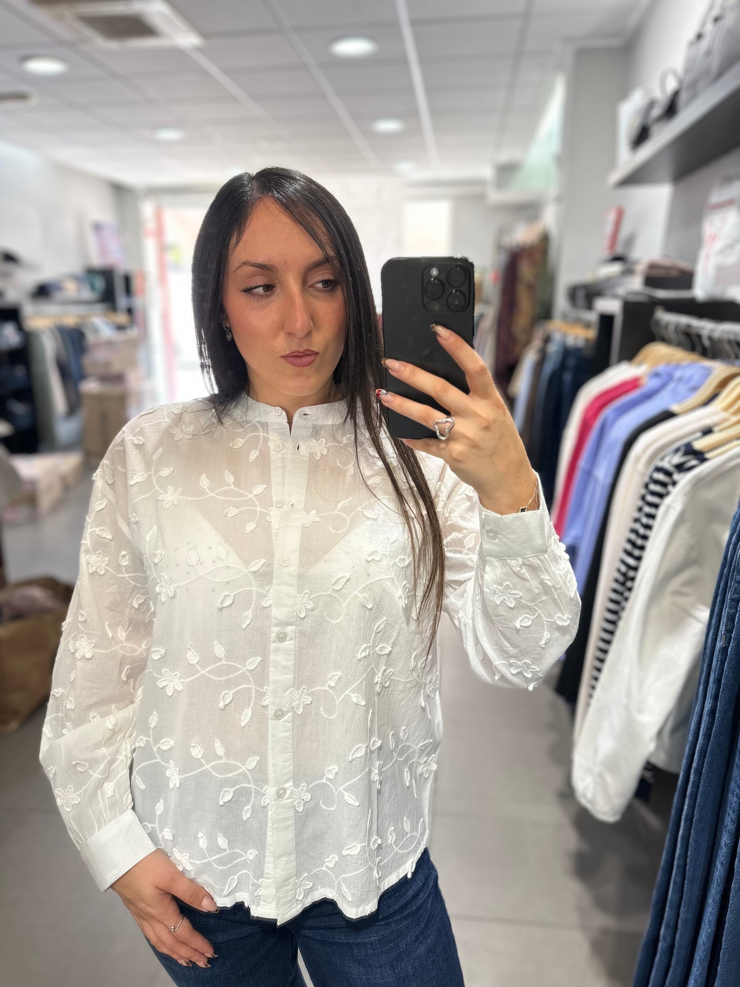 Camisa Tiffosi relieve flores
