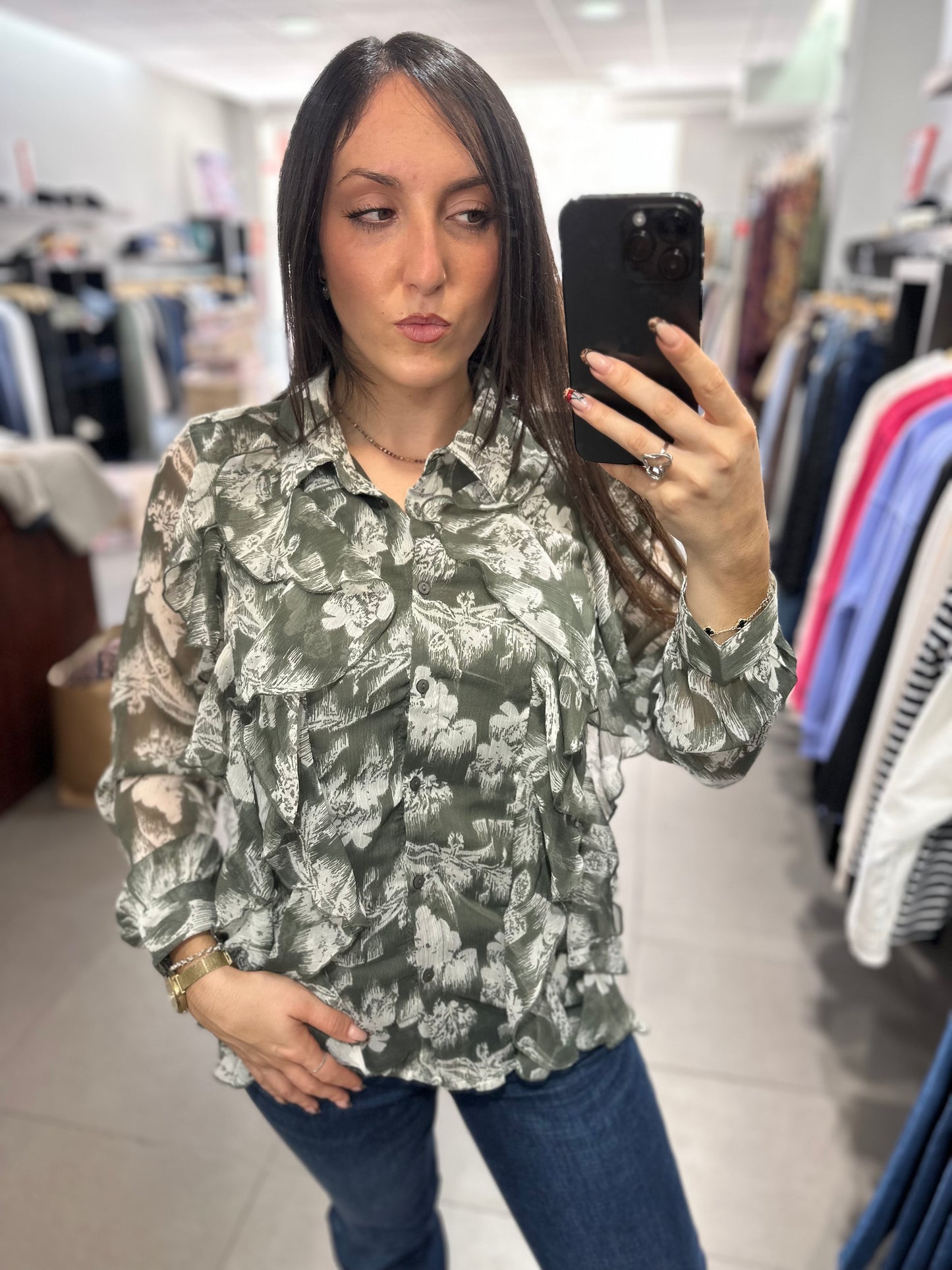 Camisa Tiffosi flores verde volante