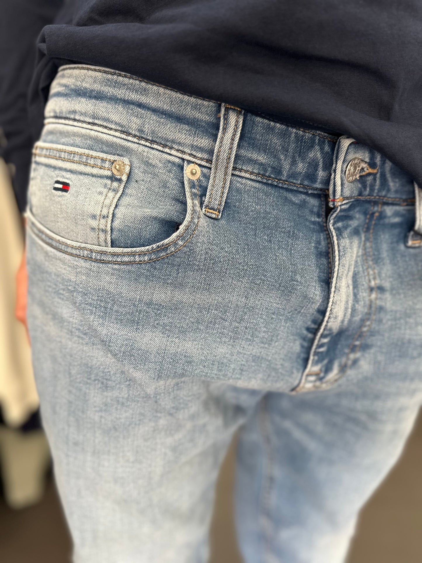 VAQUERO TOMMY JEANS SCANTON SLIM AZUL CLARO HOMBRE