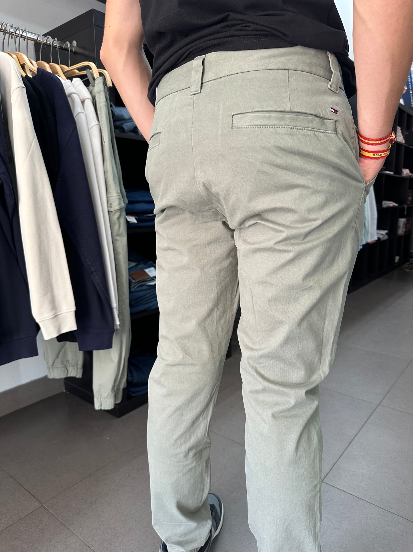PANTALON CHINO TOMMY JEANS VERDE