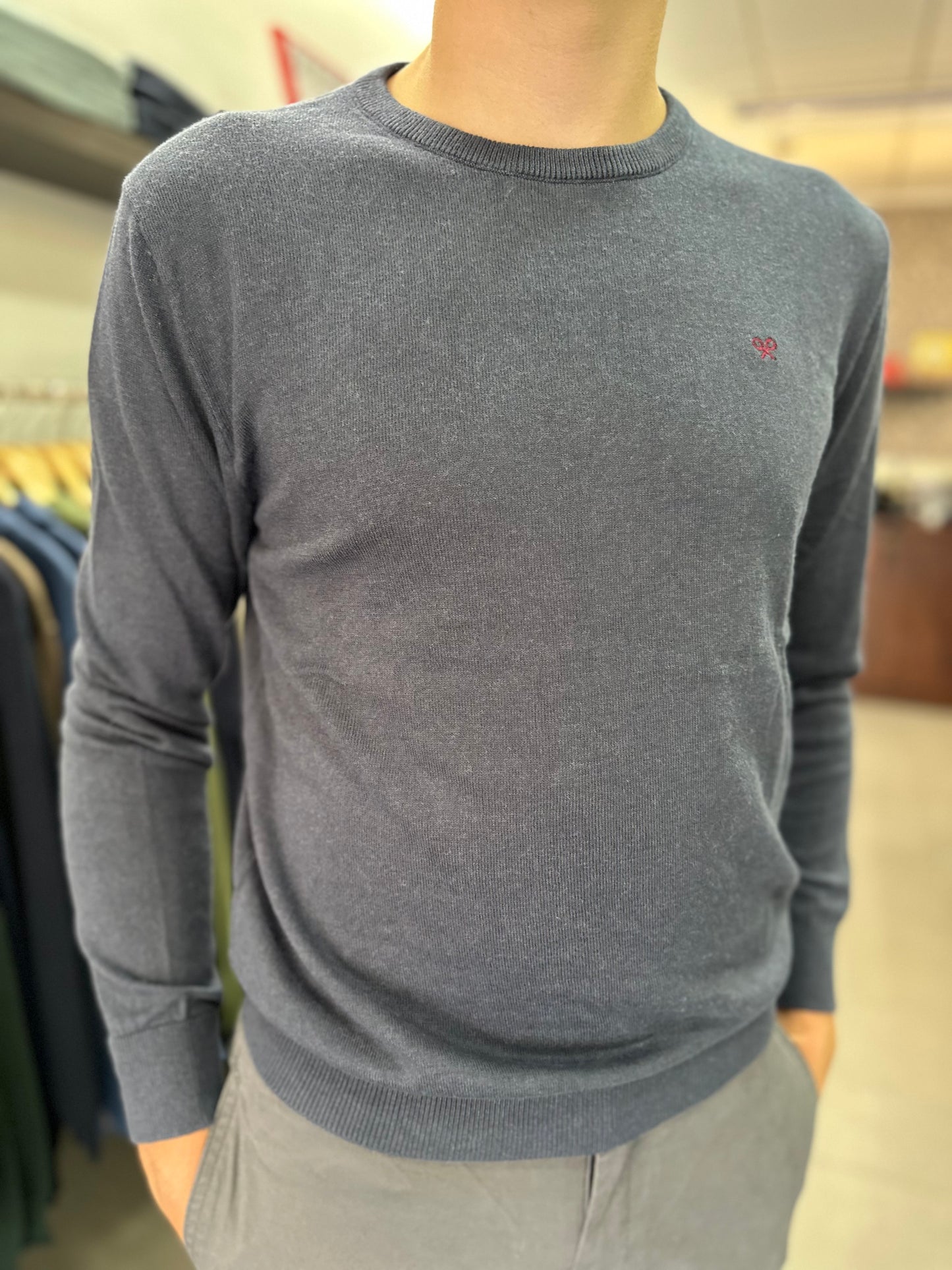 JERSEY SILBON AZUL MARINO LOGO BURDEOS