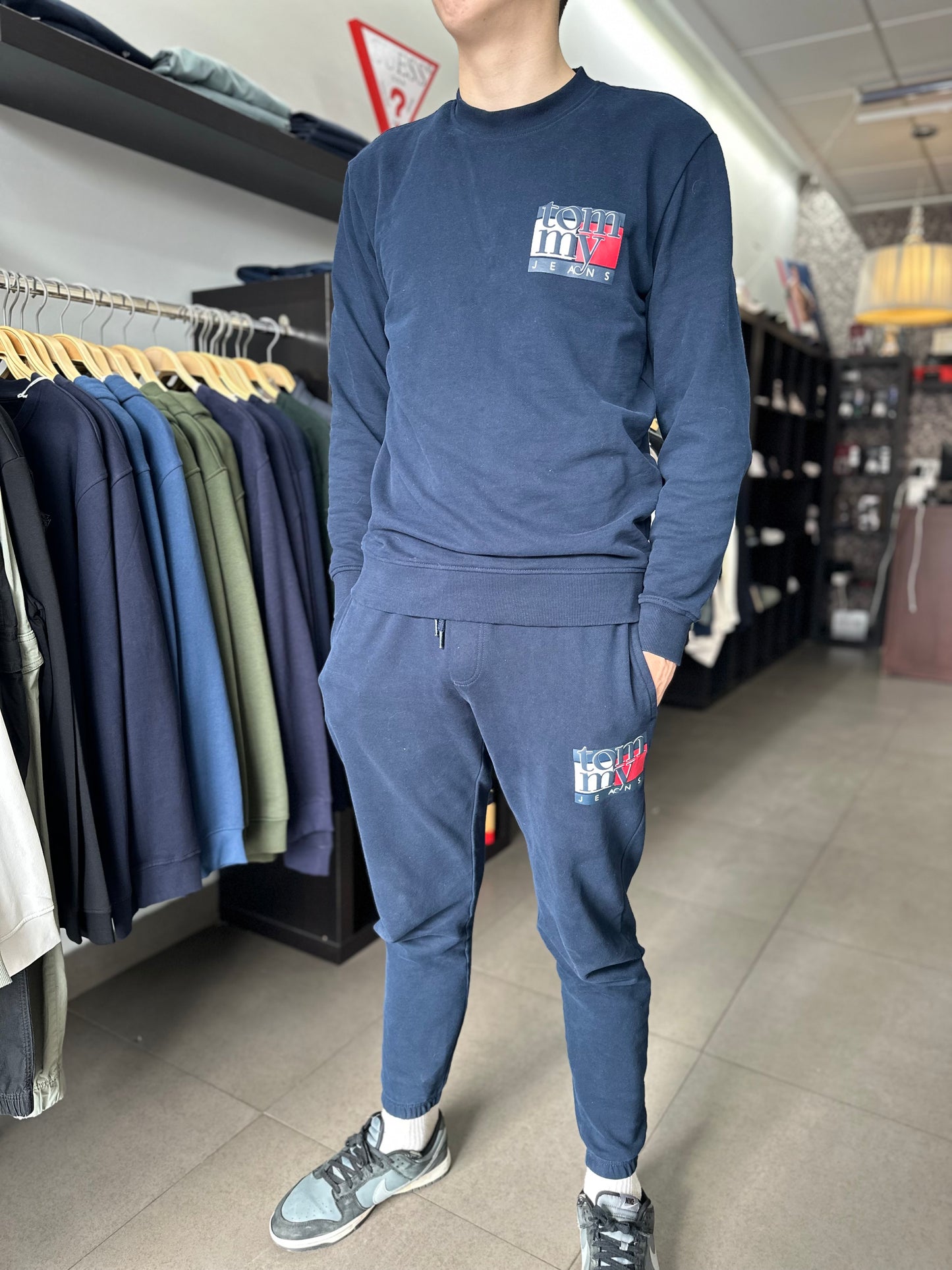CHÁNDAL TOMMY AZUL MARINO LOGO NUEVO