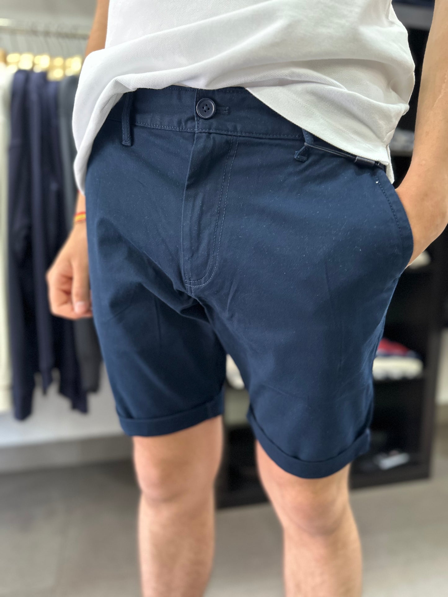 CHINO CORTO TOMMY MARINO