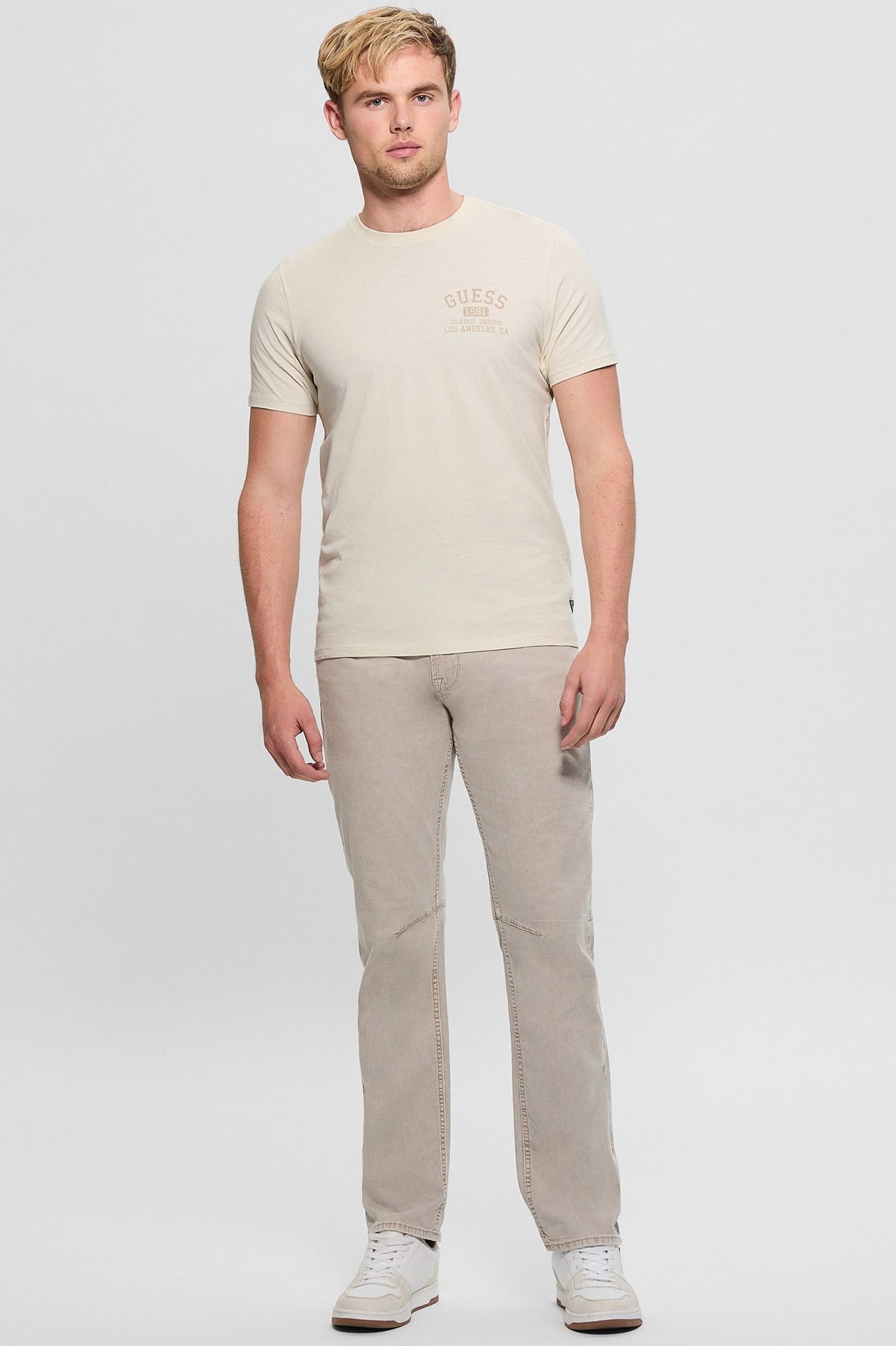 CAMISETA GUESS MANGA CORTA CON LOGO EN LA ESPALDA BEIGE HOMBRE