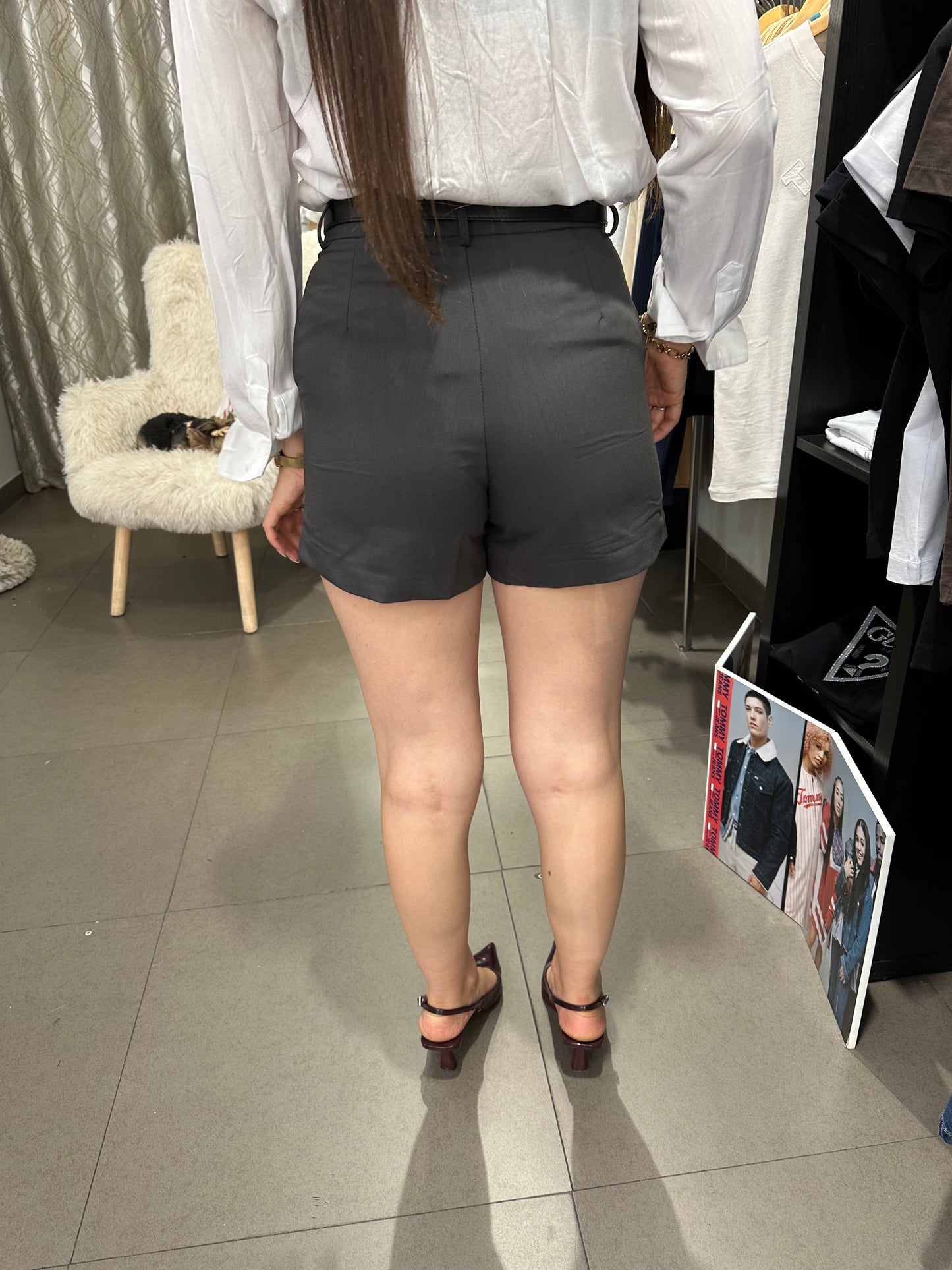 Pantalón Tiffosi corto chino gris