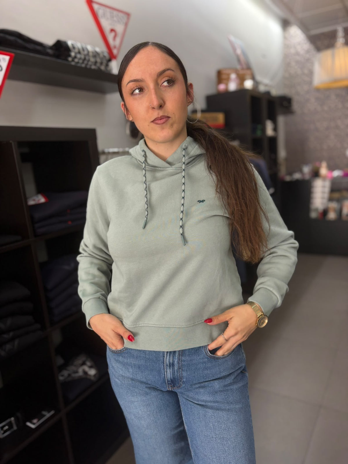 Sudadera Silbon rebel verde con capucha y logo en la espalda
