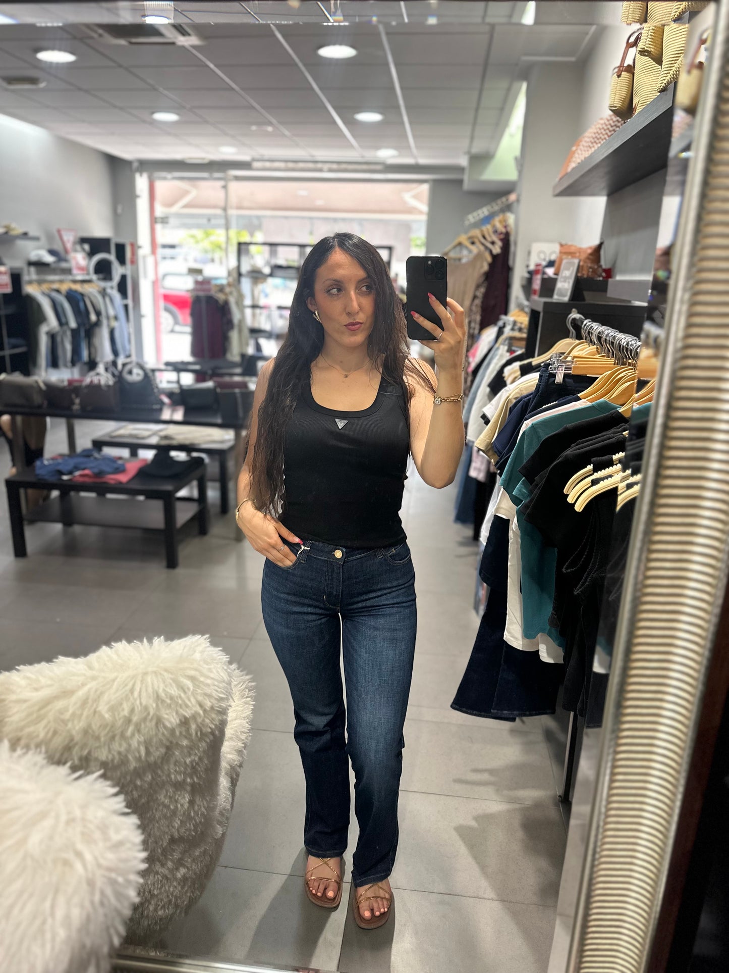 Camiseta Guess tirantes negra