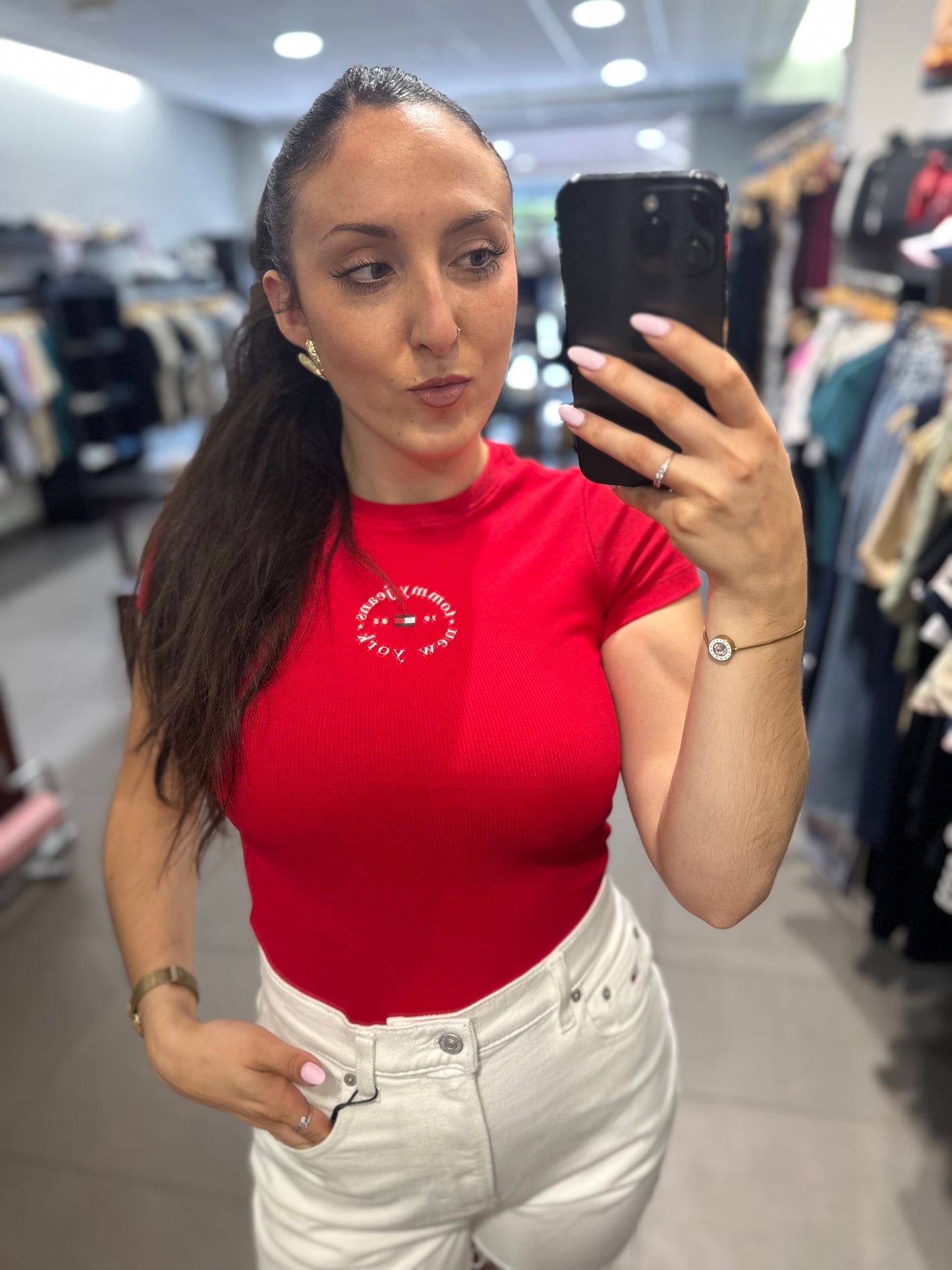 Camiseta Tommy canalé roja logo redondo