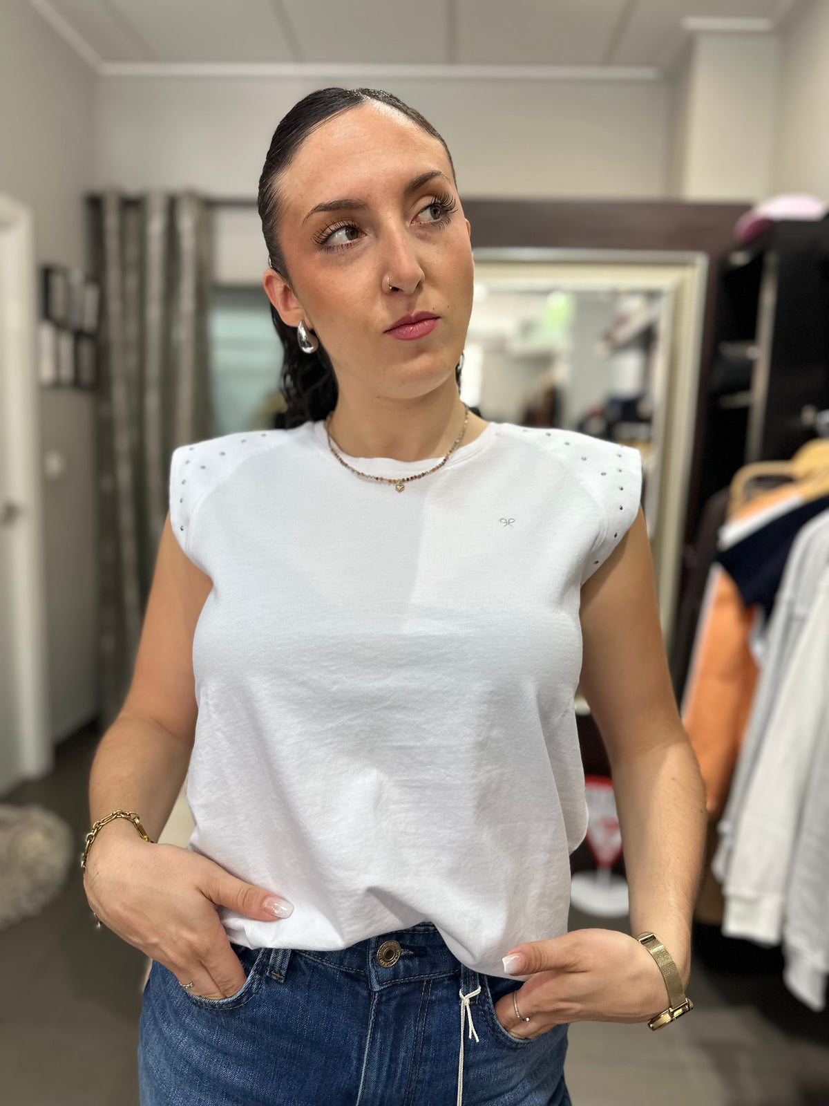 Camiseta silbon tachuelas plata