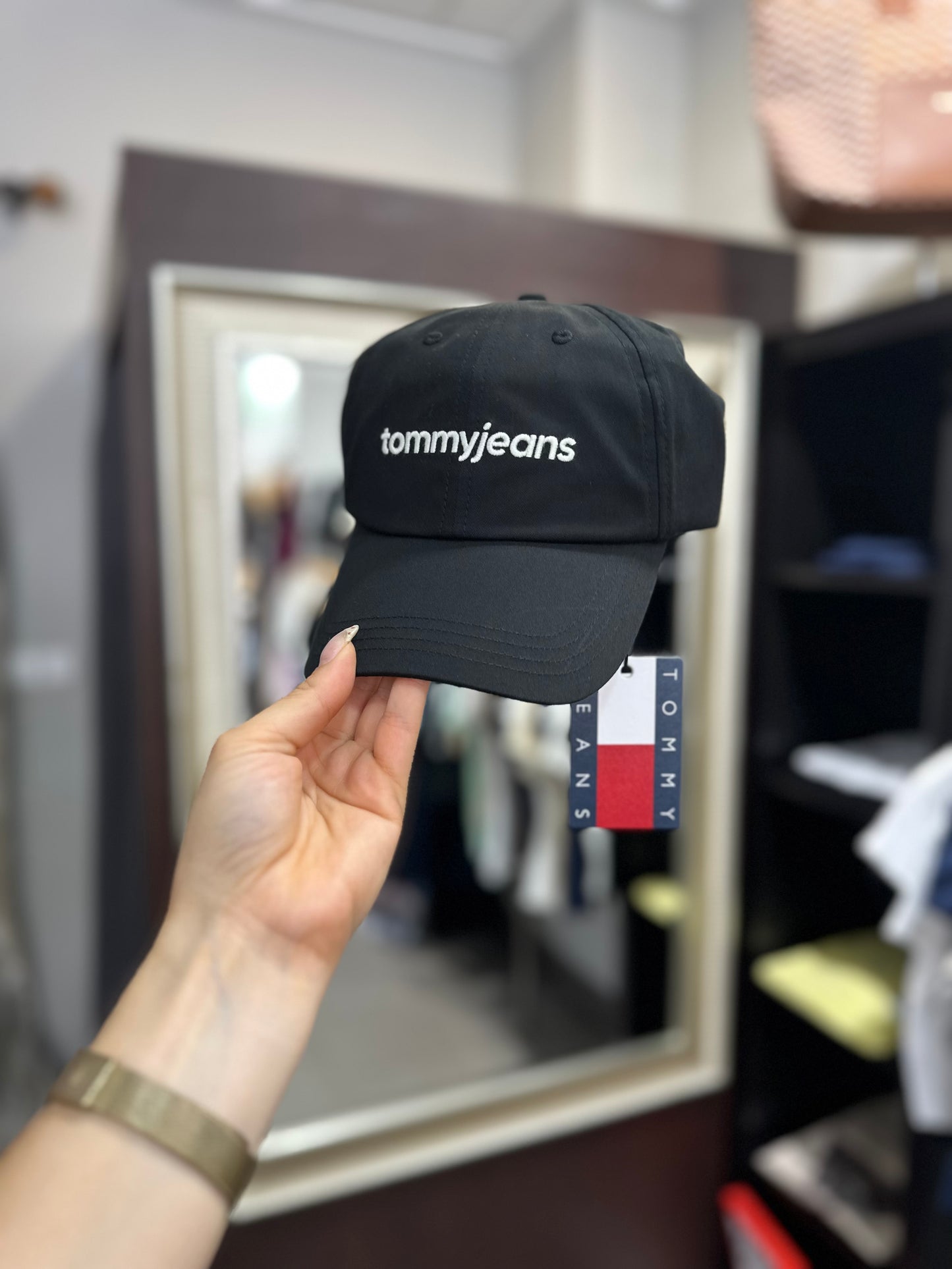 GORRA TOMMY JEANS NEGRA