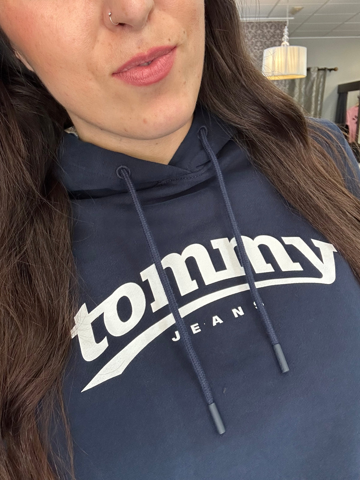 Sudadera Tommy marina con capucha