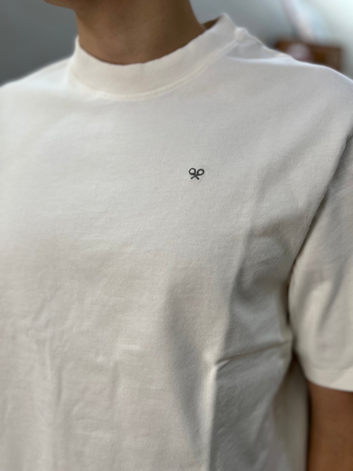 Camiseta Silbon over special fit logo espalda crema