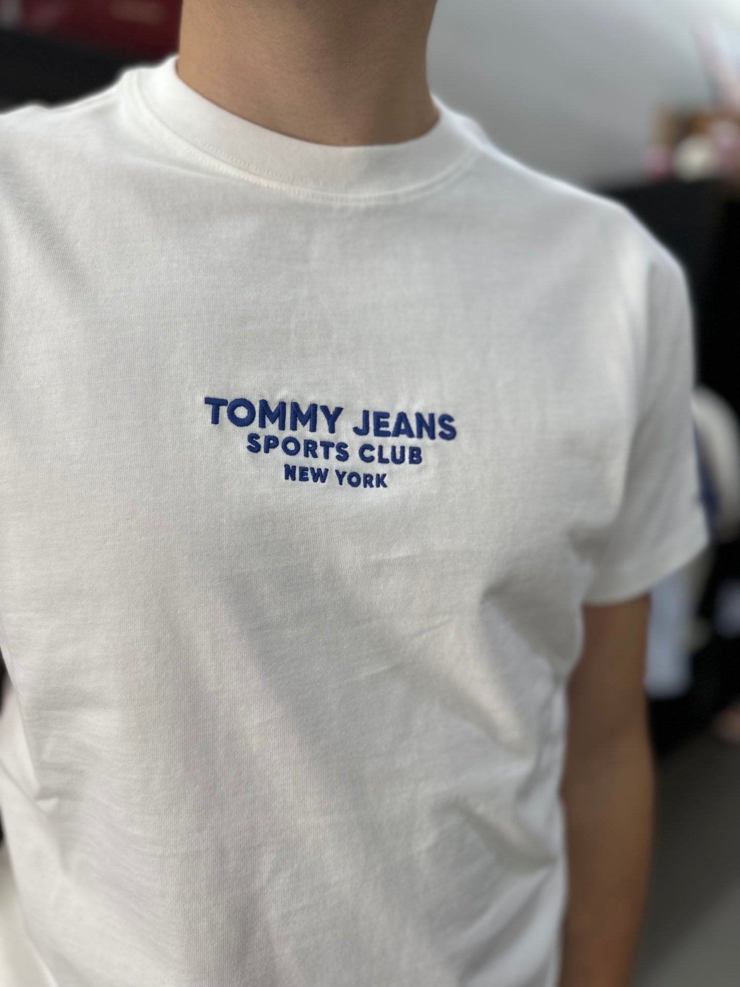 Camiseta Tommy blanca Sports Club