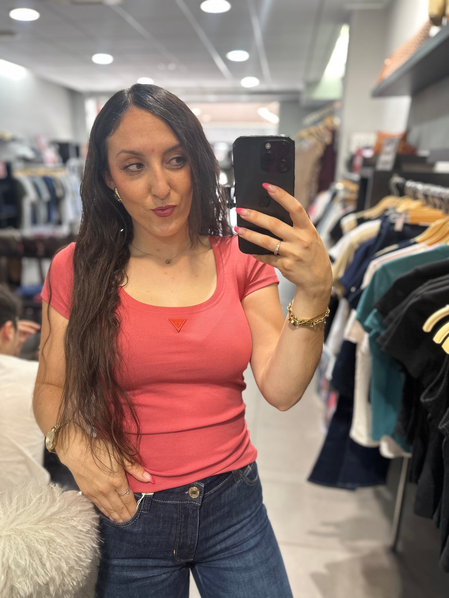 Camiseta Guess canalé coral