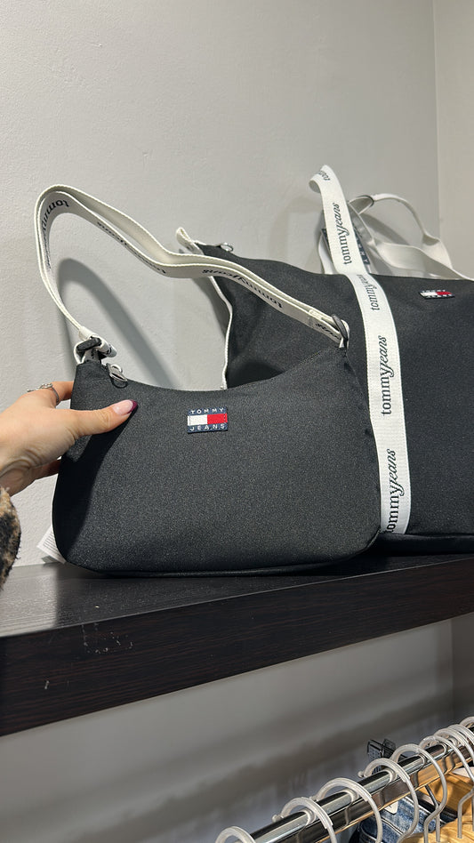 BANDOLERA TOMMY CINTA LOGO NEGRA