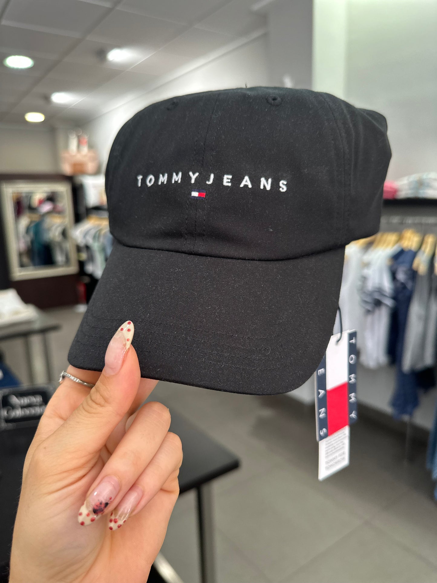 GORRA TOMMY JEANS NEGRA