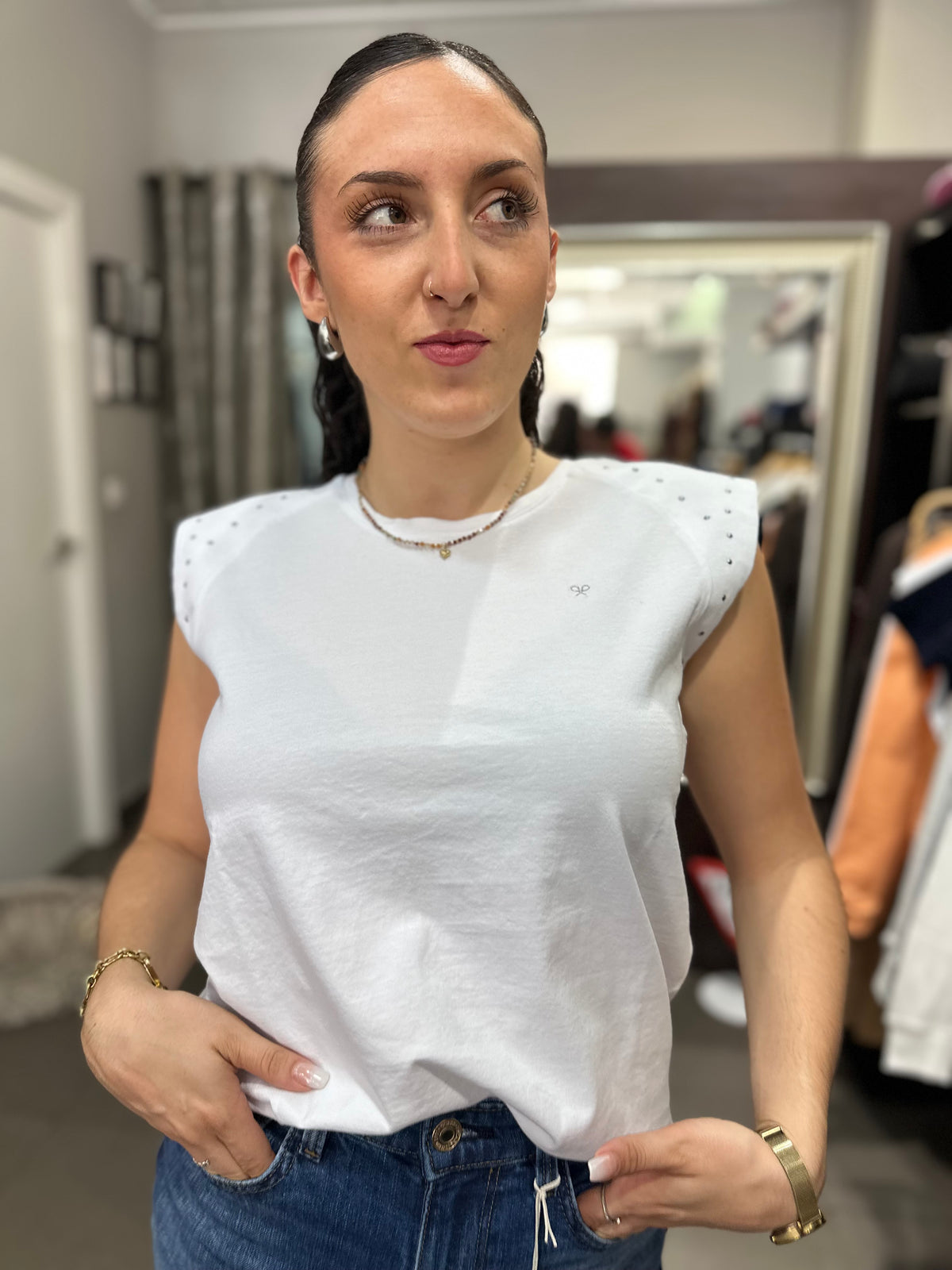 Camiseta silbon tachuelas plata