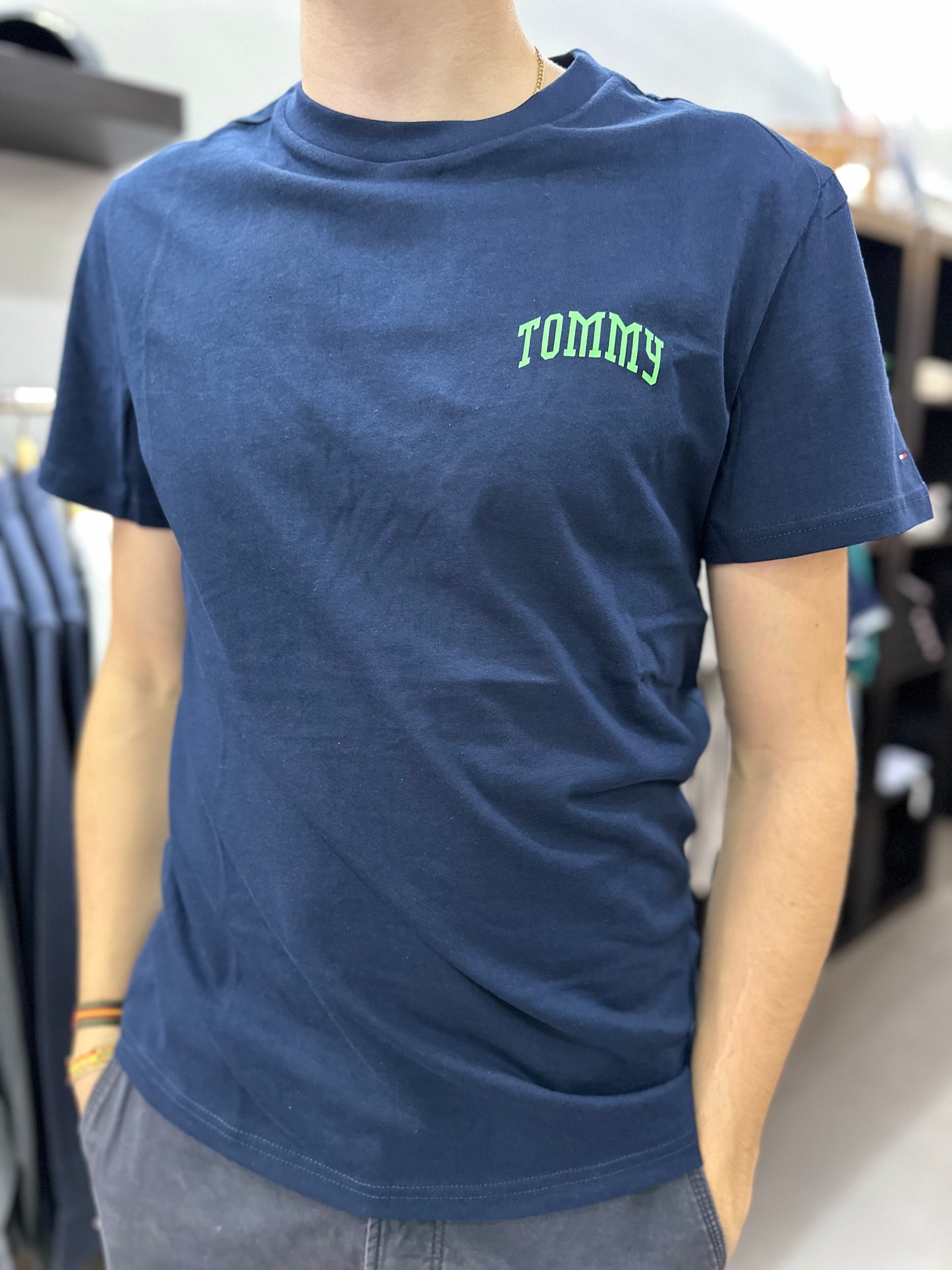 Camiseta Tommy marina logo nuevo verde