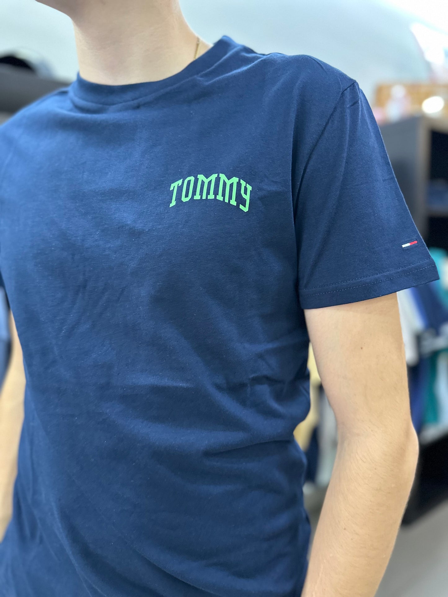 Camiseta Tommy marina logo nuevo verde