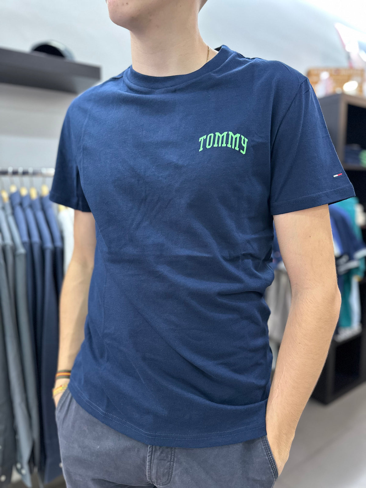 Camiseta Tommy marina logo nuevo verde