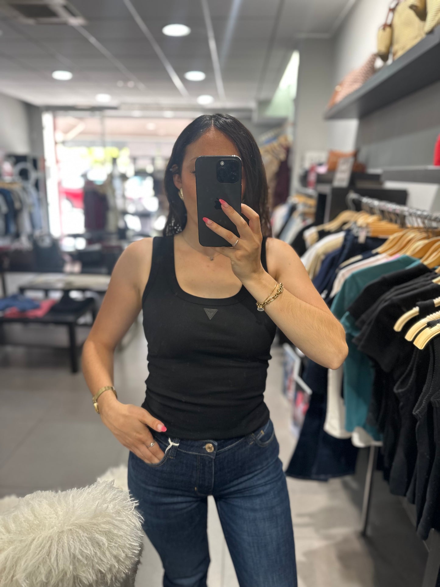 Camiseta Guess tirantes negra