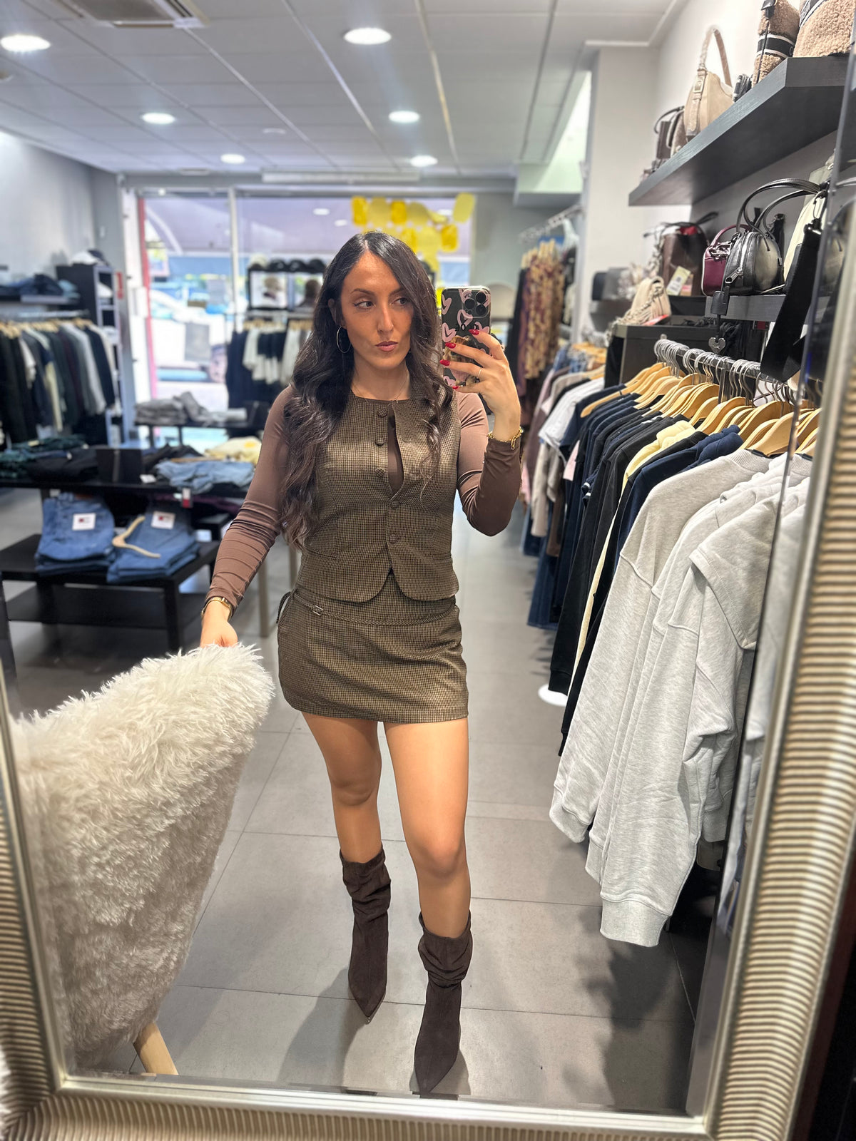 Conjunto Tiffosi chaleco y falda pantalón pata de gallo