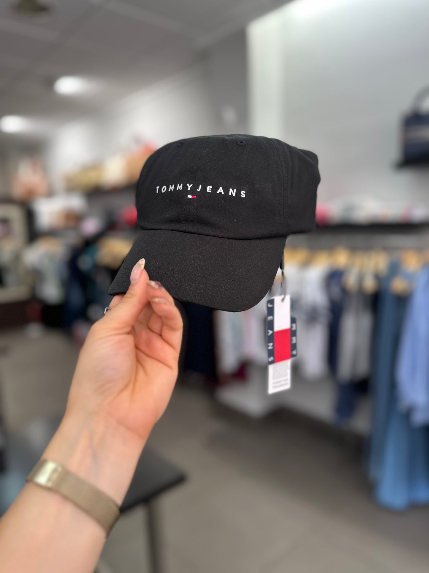 GORRA TOMMY JEANS NEGRA