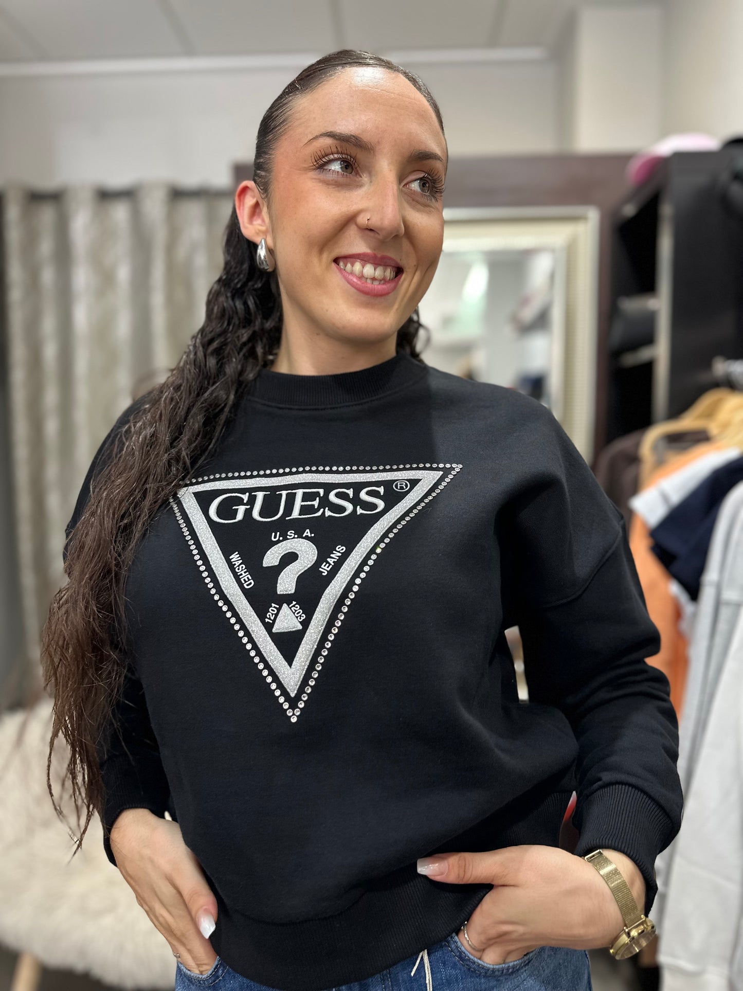 Sudadera Guess negra
