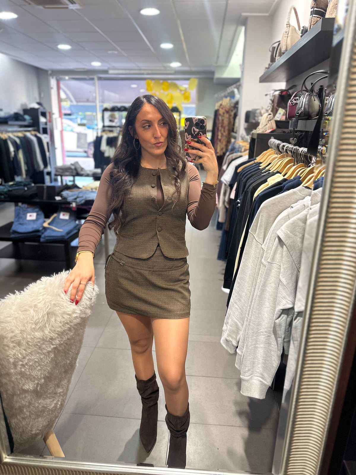 Conjunto Tiffosi chaleco y falda pantalón pata de gallo