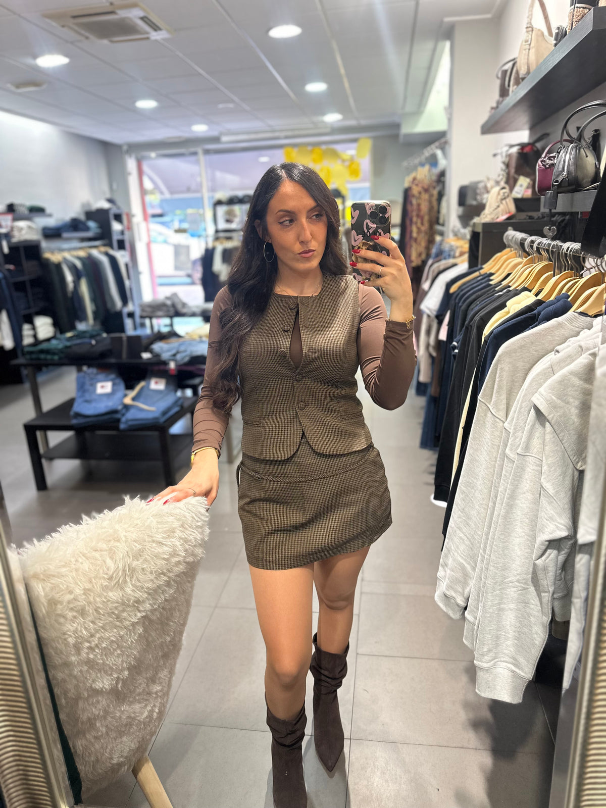 Conjunto Tiffosi chaleco y falda pantalón pata de gallo