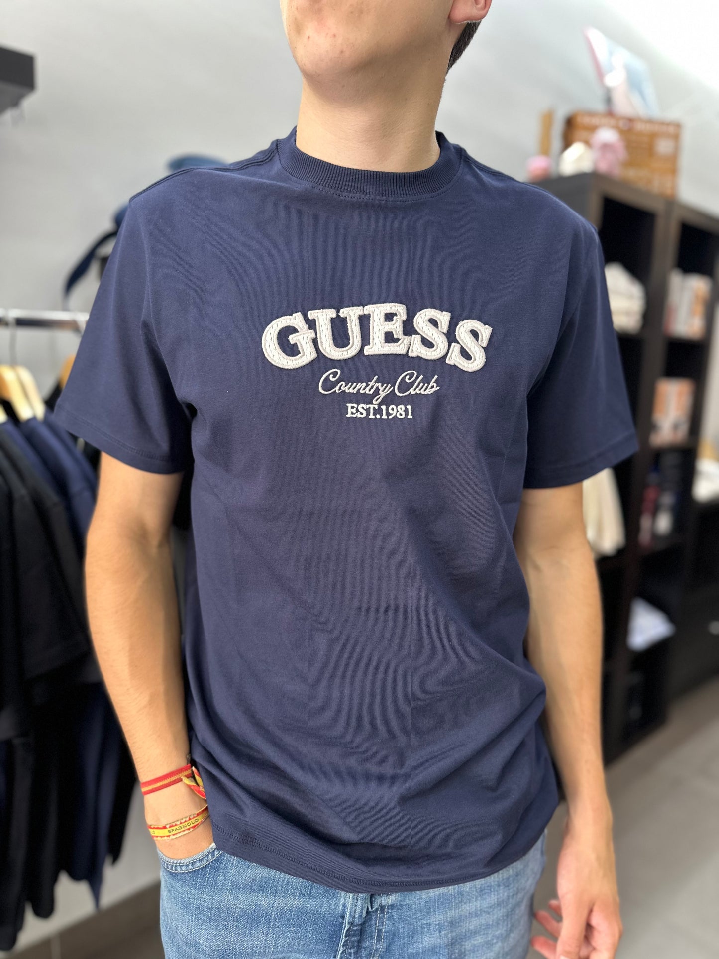 Camiseta Guess marina logo bordado