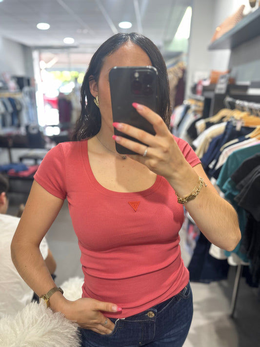 Camiseta Guess canalé coral